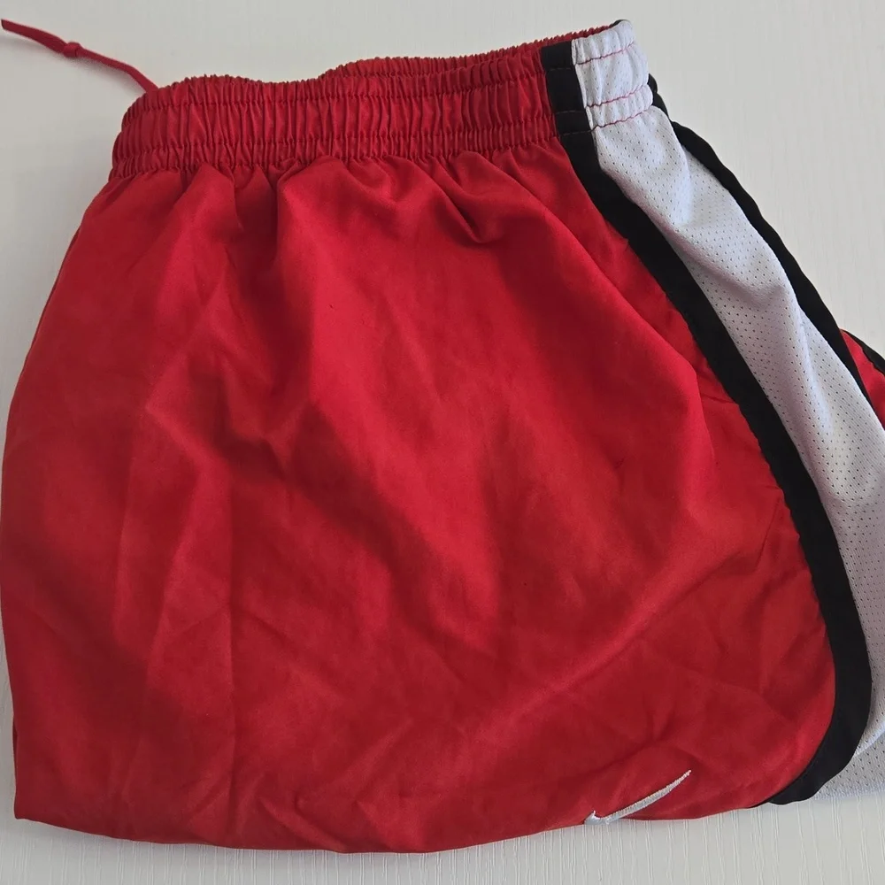 Nike Dri-FIT Red Athletic Shorts Girls Size L